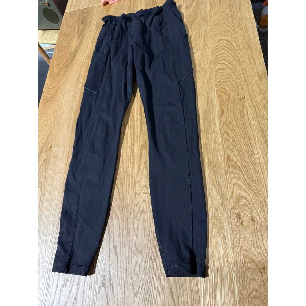 Lululemon‎ Speed Up Tight 28